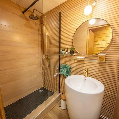 F'amis Lodge, 10p Avec Baby-foot 샬레